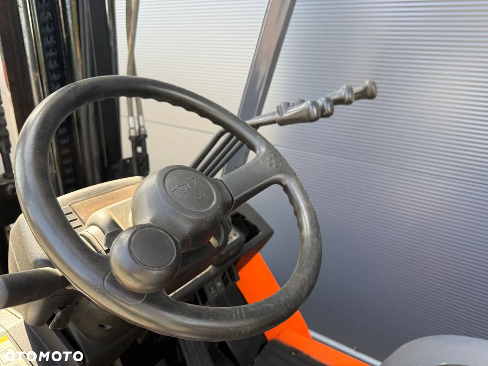 Toyota 42-7FDA50 - 7