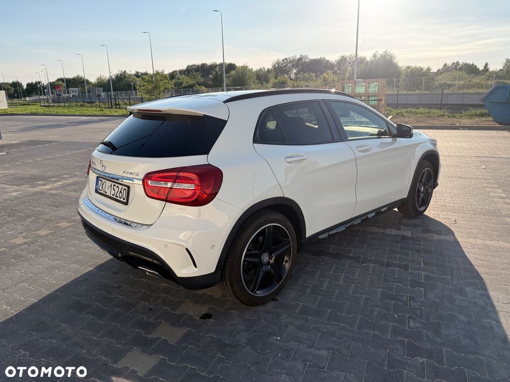 Mercedes-Benz GLA 250 4-Matic - 3