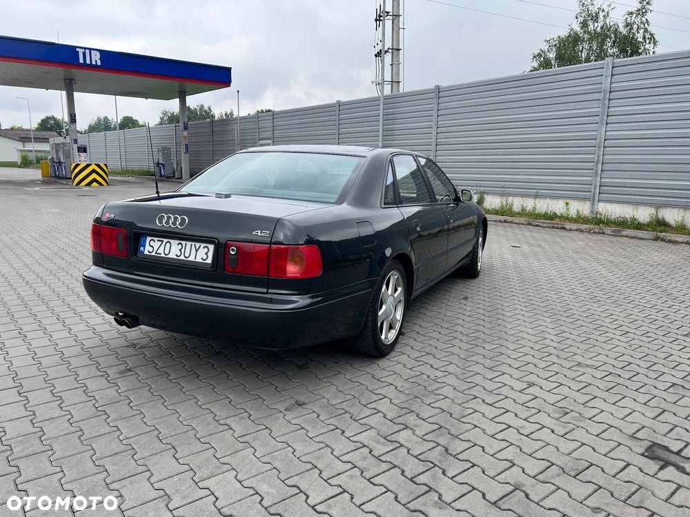 Audi S8 - 5