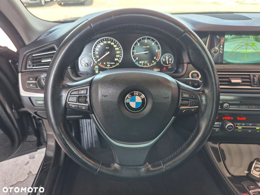 BMW Seria 5 535d - 35