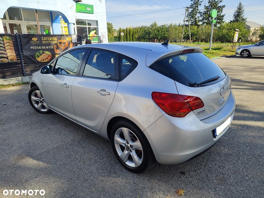 Opel Astra - 4