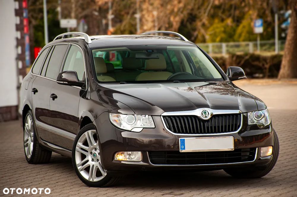Skoda Superb 2.0 TDI DSG Exclusive - 1