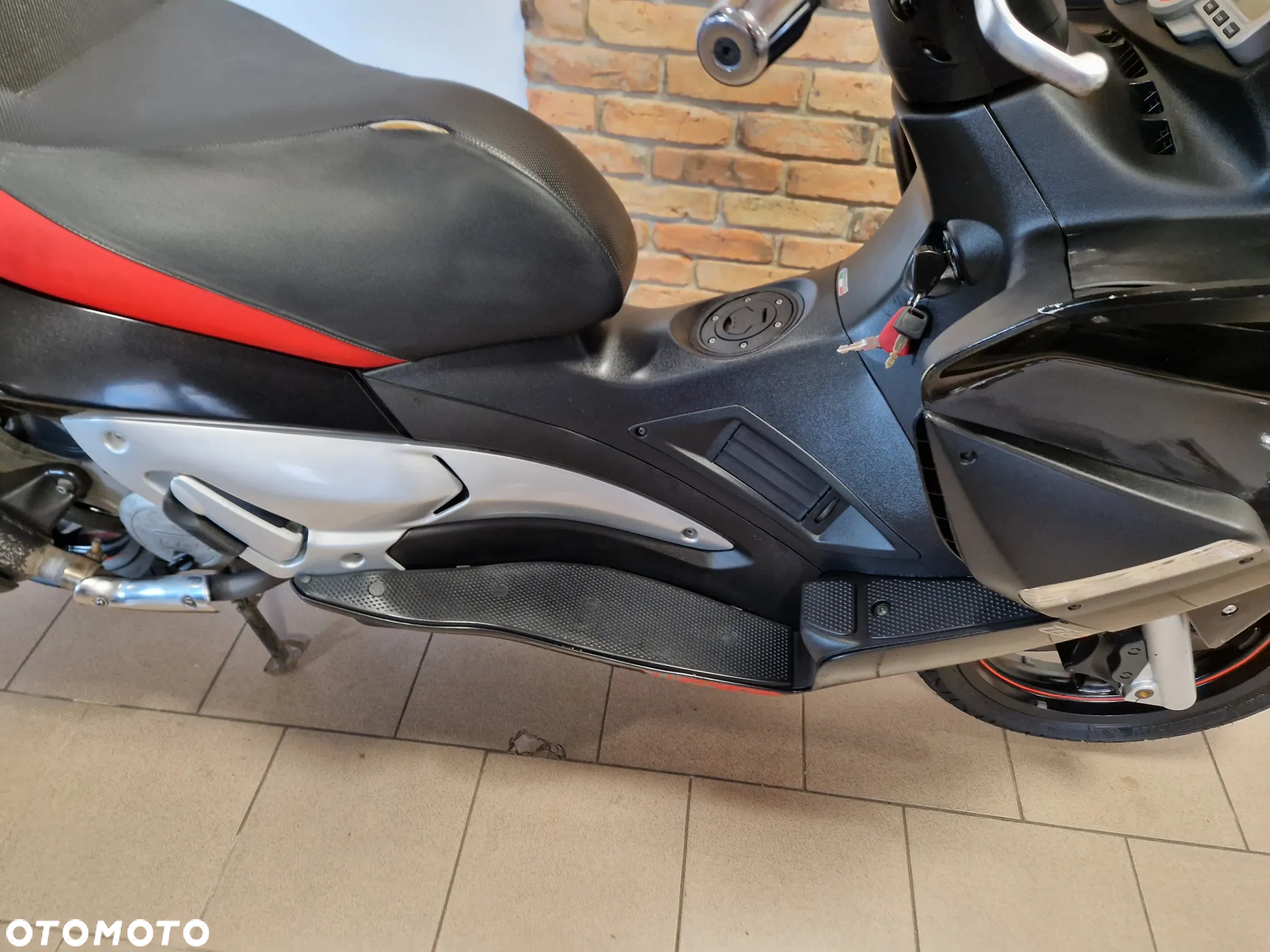 Aprilia SR - 12