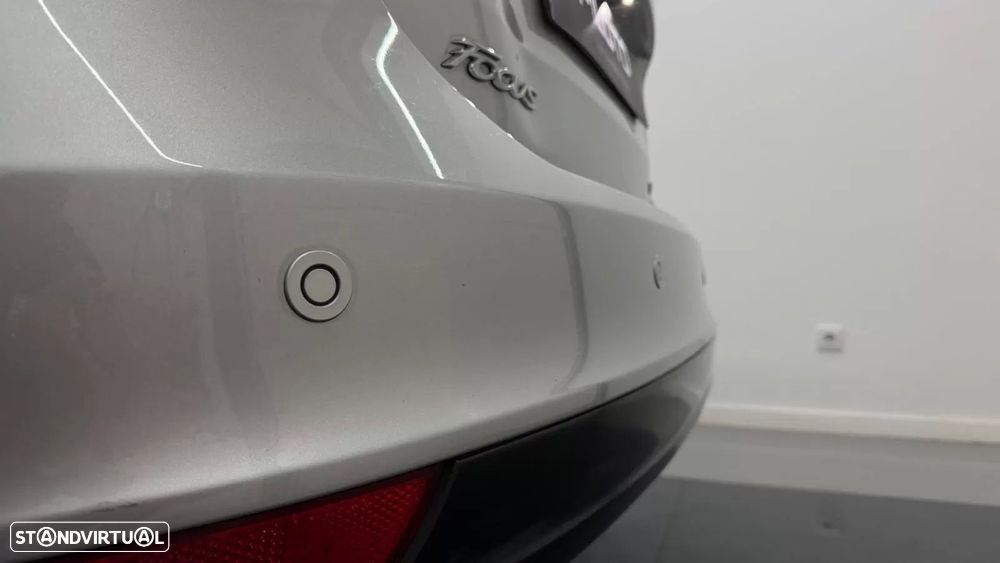 Ford Focus 1.0 EcoBoost Titanium - 13