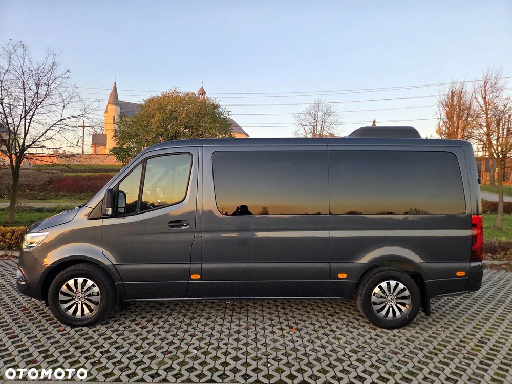 Mercedes-Benz Sprinter - 11