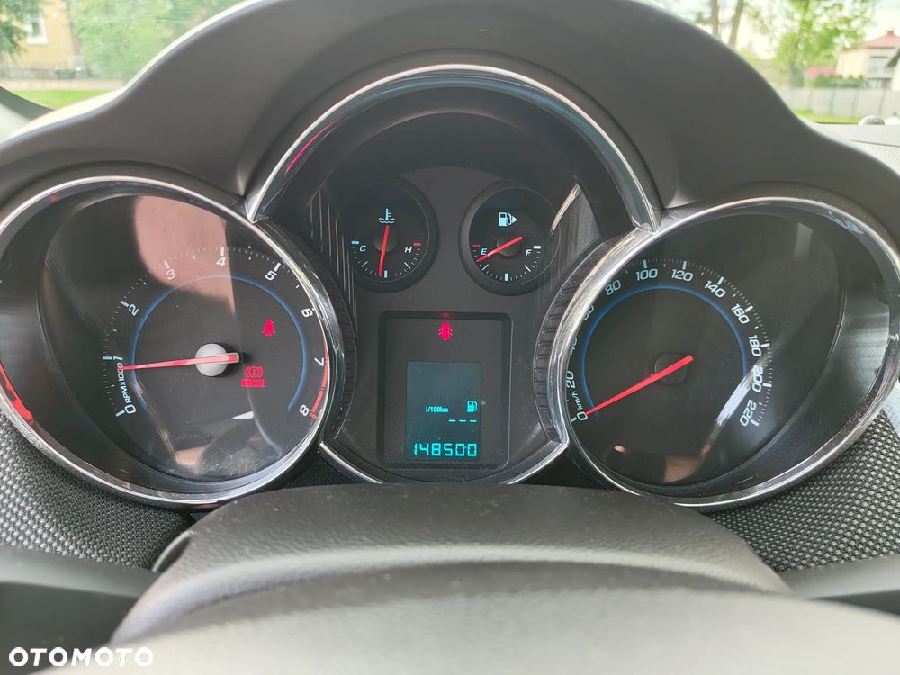 Chevrolet Cruze 1.8 LT - 12