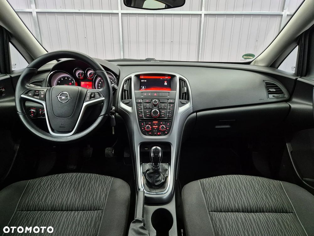 Opel Astra 1.6 Executive EU6 - 16
