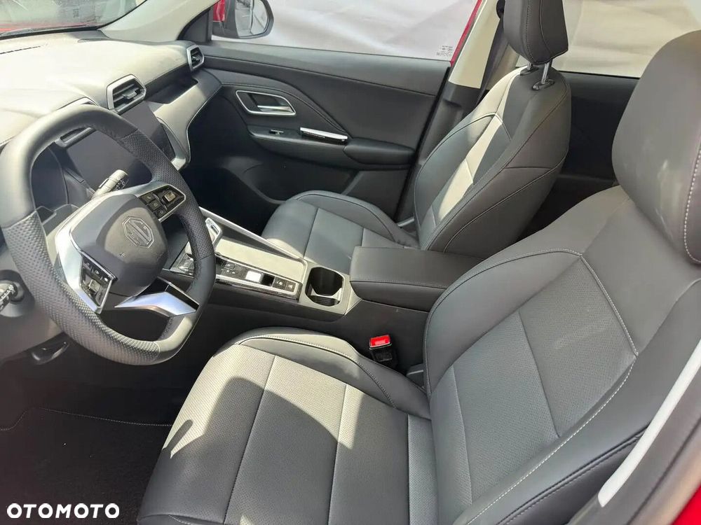 MG ZS Hybrid+ - 8