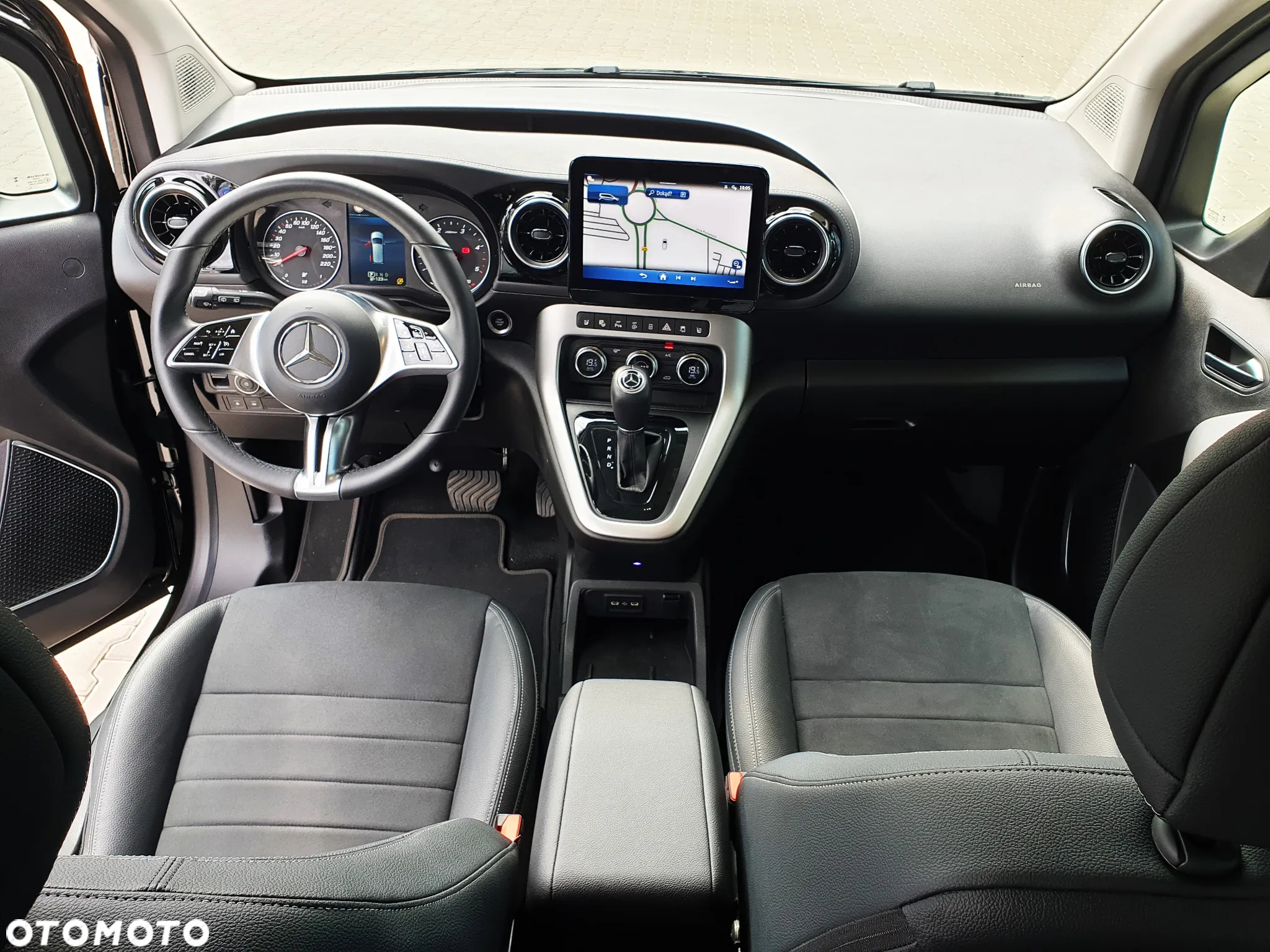 Mercedes-Benz Klasa T 180 d Progressive - 17
