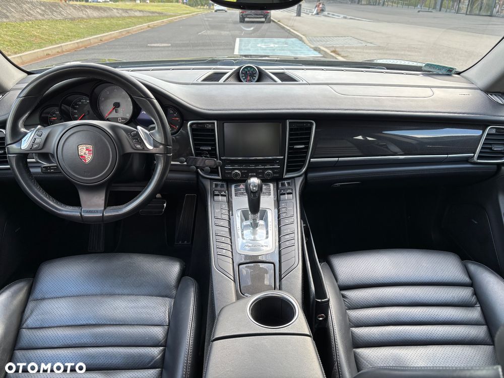 Porsche Panamera 4S - 21