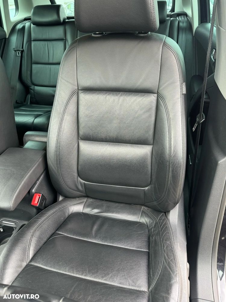 Volkswagen Tiguan - 32