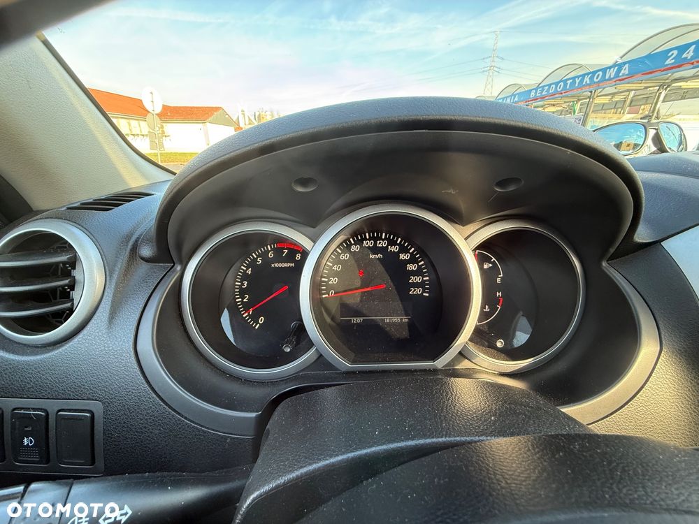 Suzuki Grand Vitara 2.4 De Luxe - 25