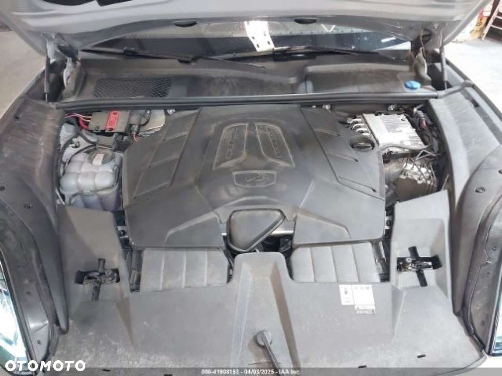 Porsche Cayenne - 12