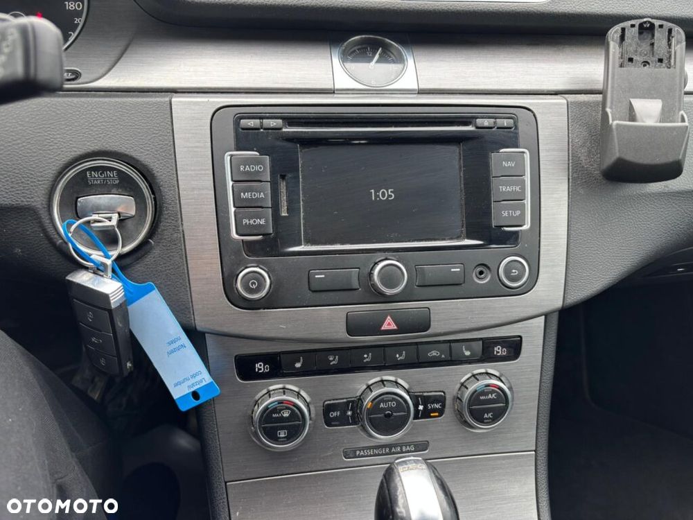 Volkswagen Passat 2.0 Blue TDI DSG SCR Comfortline - 15
