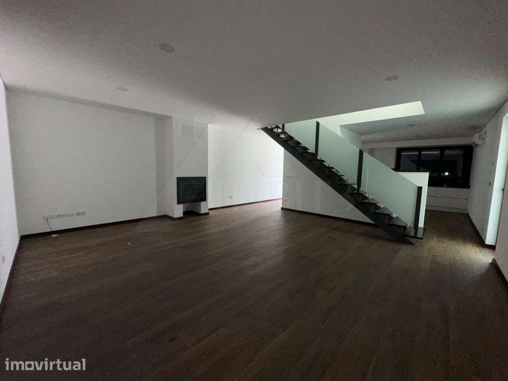 Moradia T3 de Arquitetura Moderna - Correlhã, Ponte de Lima - Grande imagem: 4/18