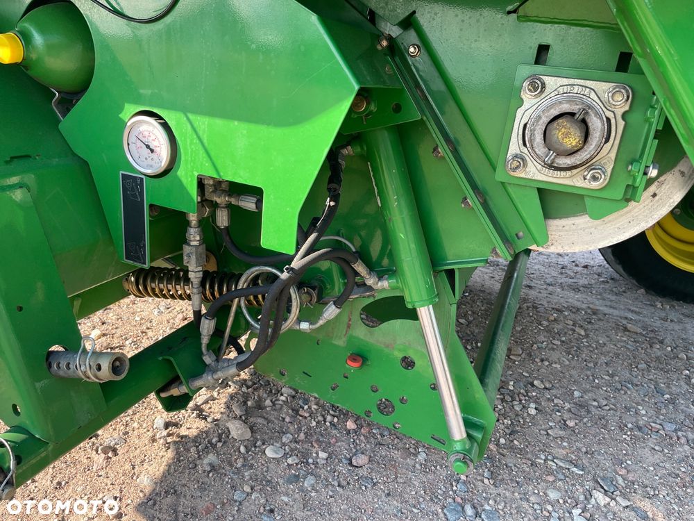 John Deere 864 - 10