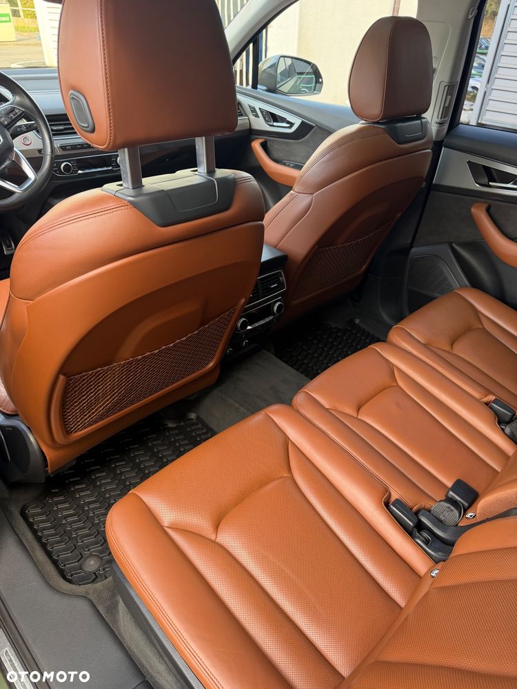 Audi SQ7 - 14