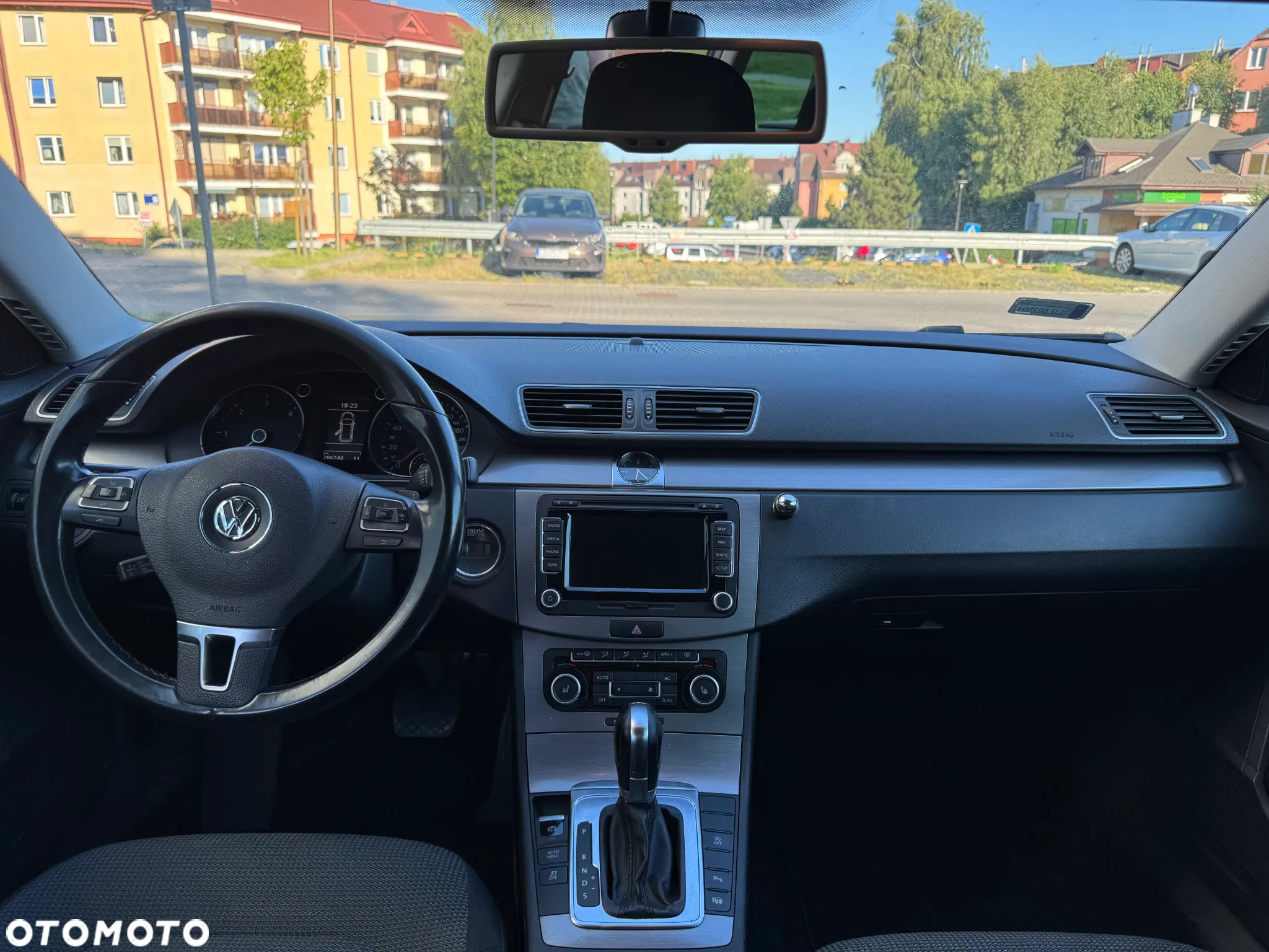 Volkswagen Passat 2.0 TDI Comfortline DSG - 10