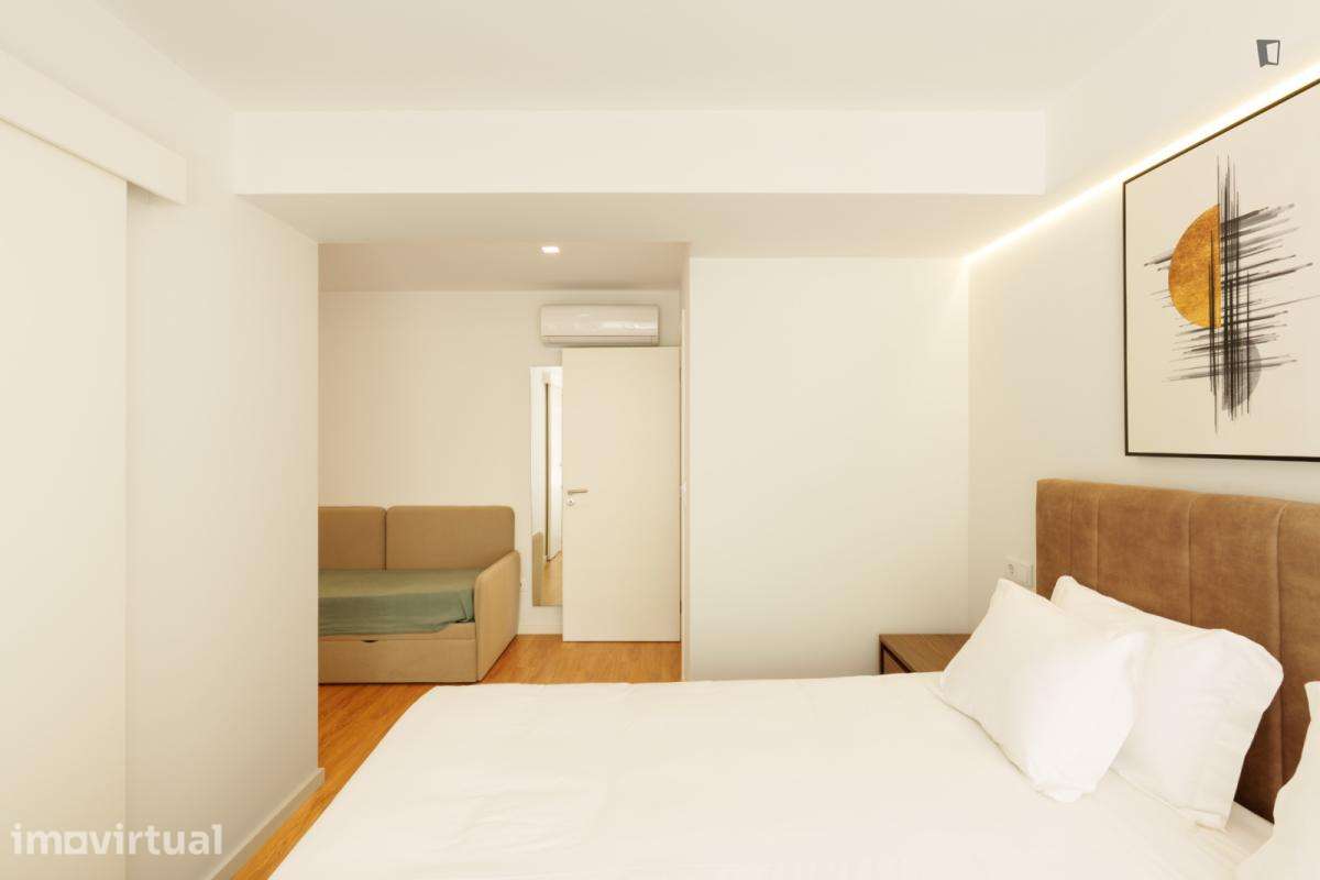 Apartamento com 4 quartos - localizado em Cedofeita Porto - Grande imagem: 5/57