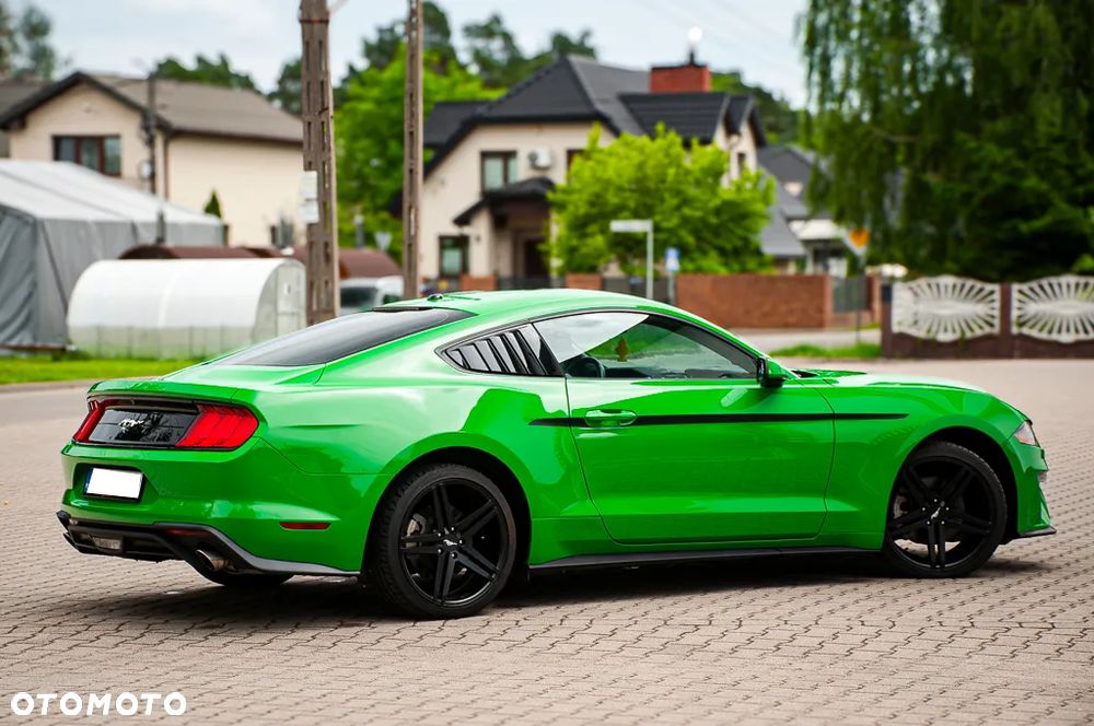 Ford Mustang - 17