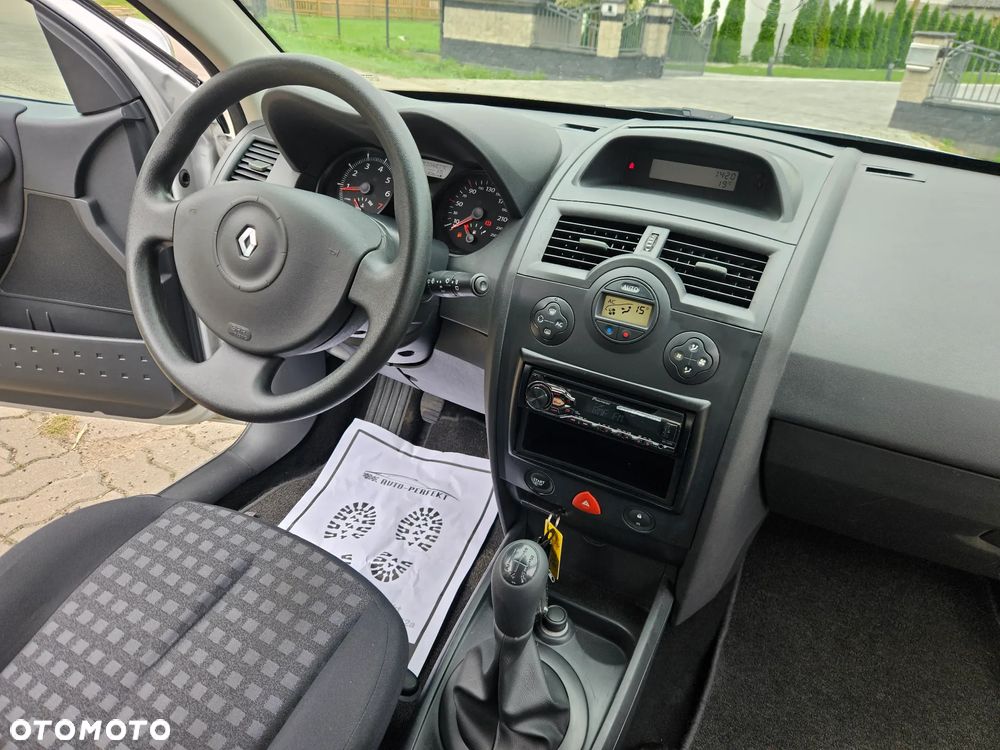 Renault Megane 1.6 16V 110 Expression - 23