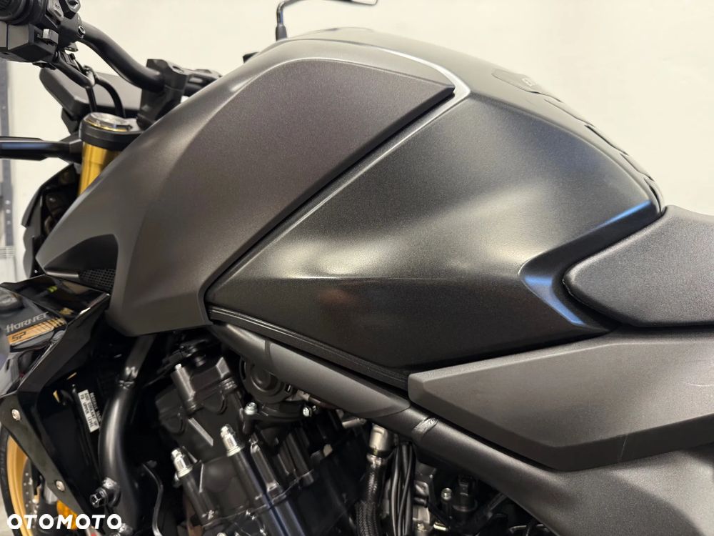 Honda Hornet - 24