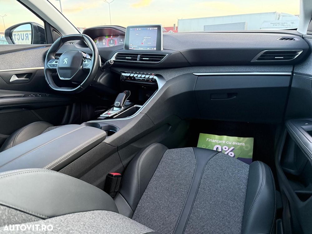 Peugeot 3008 1.2 PureTech Turbo S&S EAT8 Allure - 25