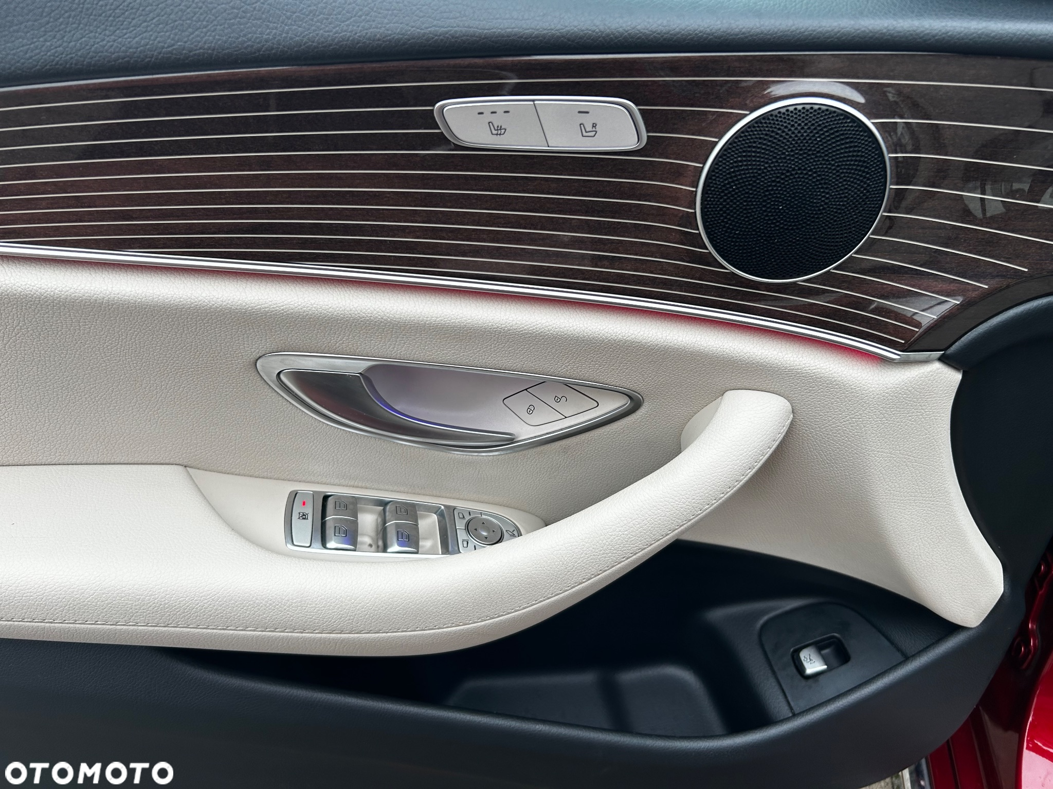 Mercedes-Benz Klasa E 220 d 4Matic 9G-TRONIC Avantgarde - 26