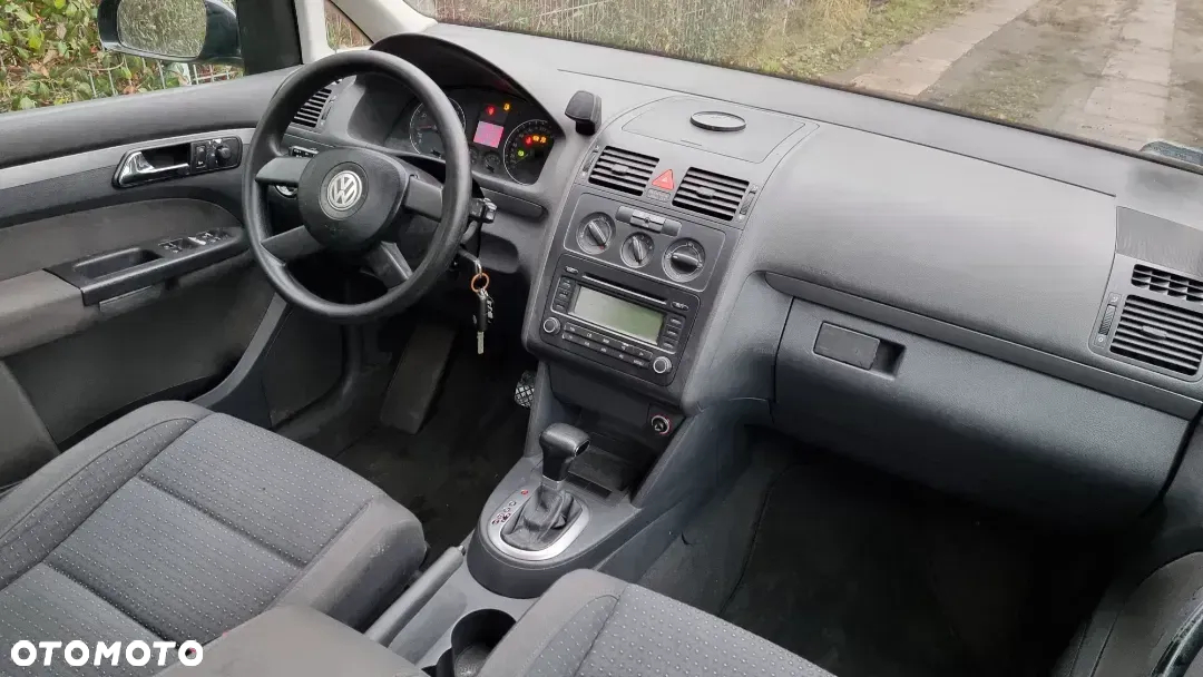 Volkswagen Touran 2.0 FSI Highline Tiptr - 7