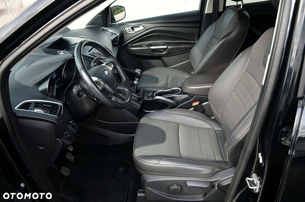 Ford Kuga - 12