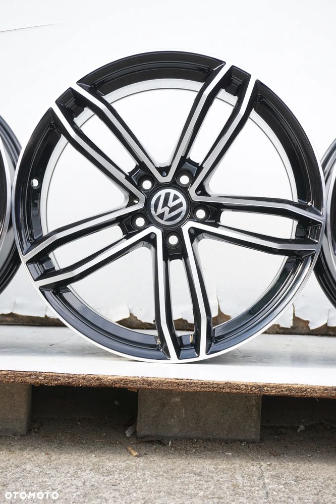 5x112 19 8,5J et45 VW stan bdb - 6