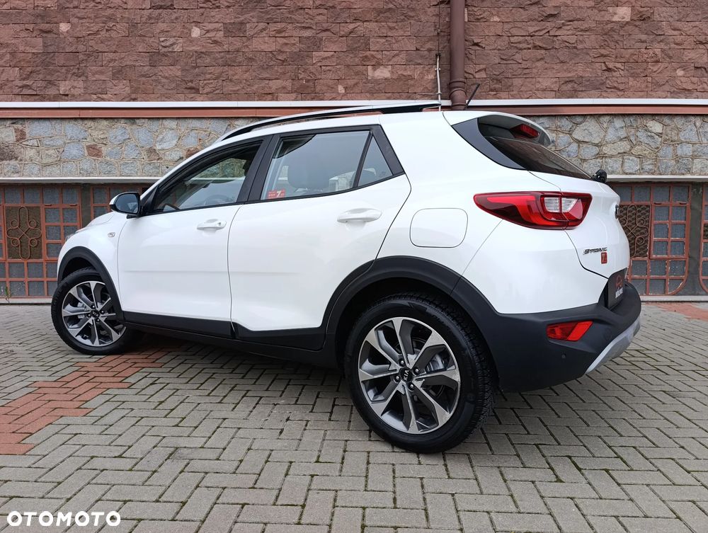 Kia Stonic 1.4 L - 8