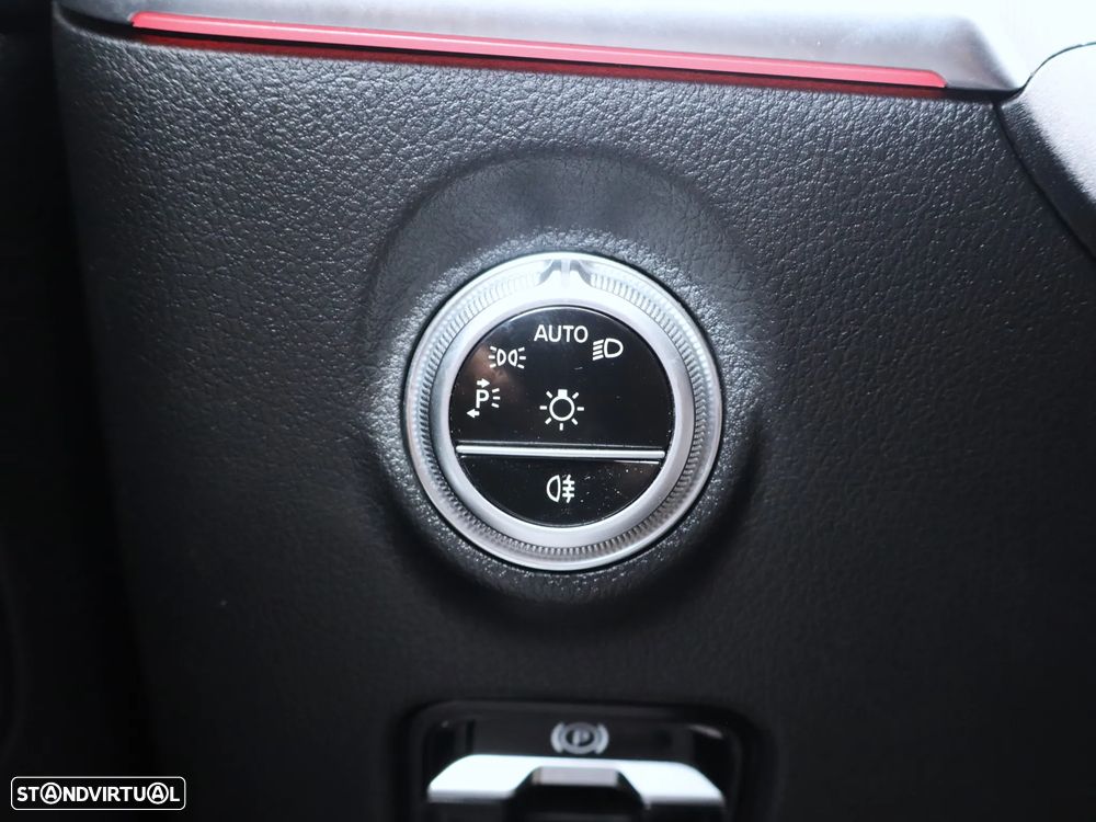Mercedes-Benz C 300 e T 9G-TRONIC AMG Line - 18