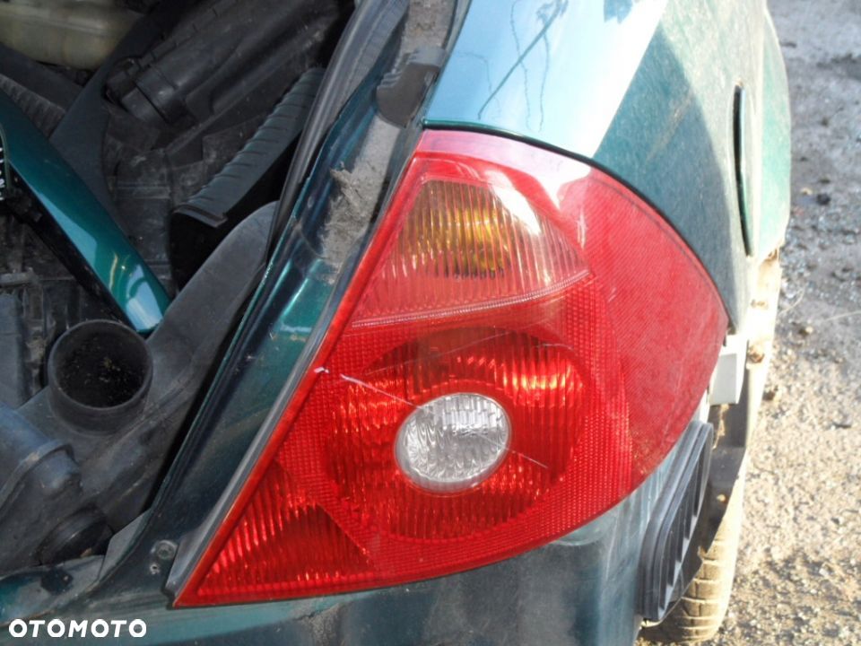 LAMPA PRAWY TYL MONDEO MK3 - 2