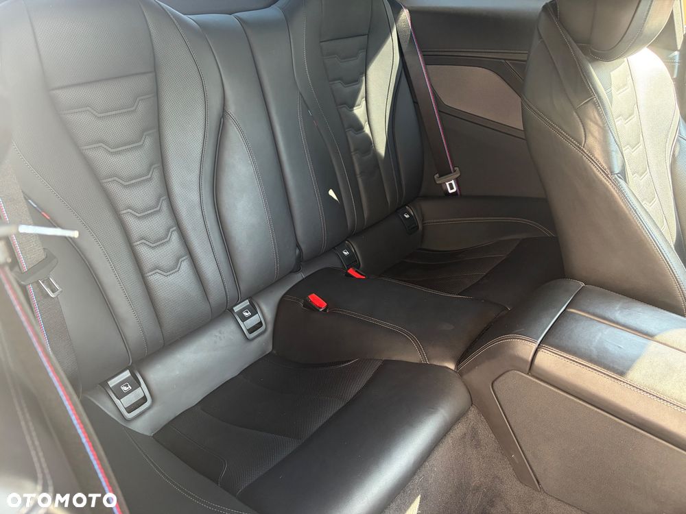 BMW Seria 8 - 25