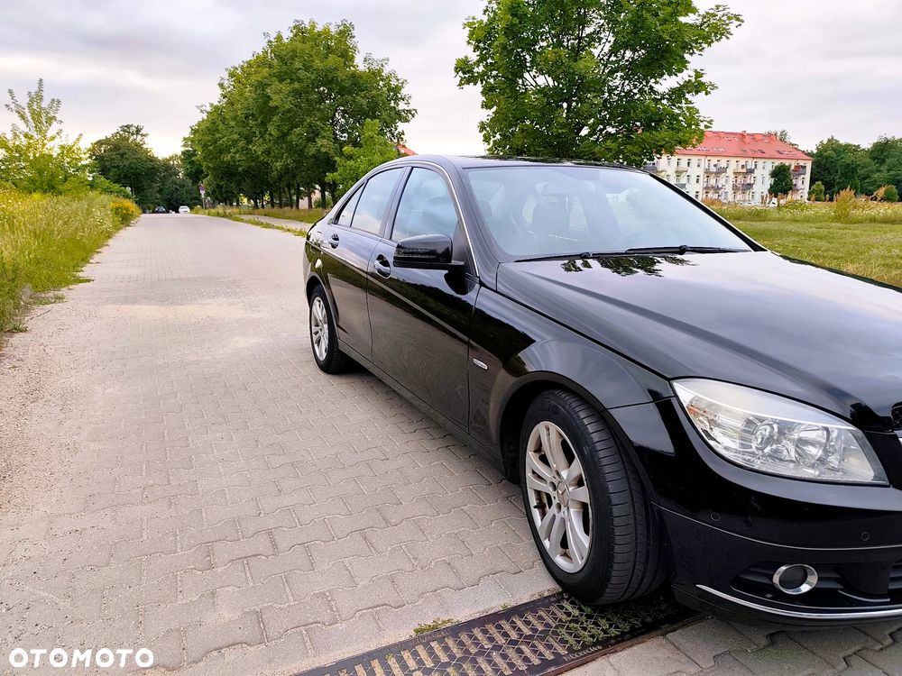 Mercedes-Benz Klasa C 180 Kompressor BlueEFFICIENCY Elegance - 12