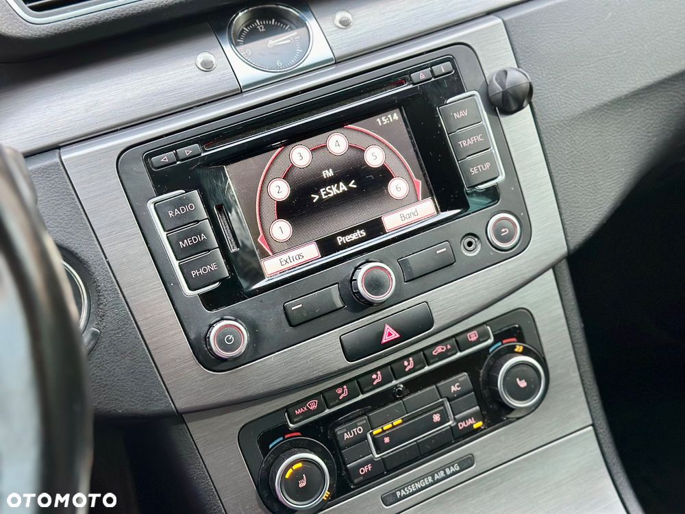 Volkswagen Passat 1.8 TSI Exclusive - 16