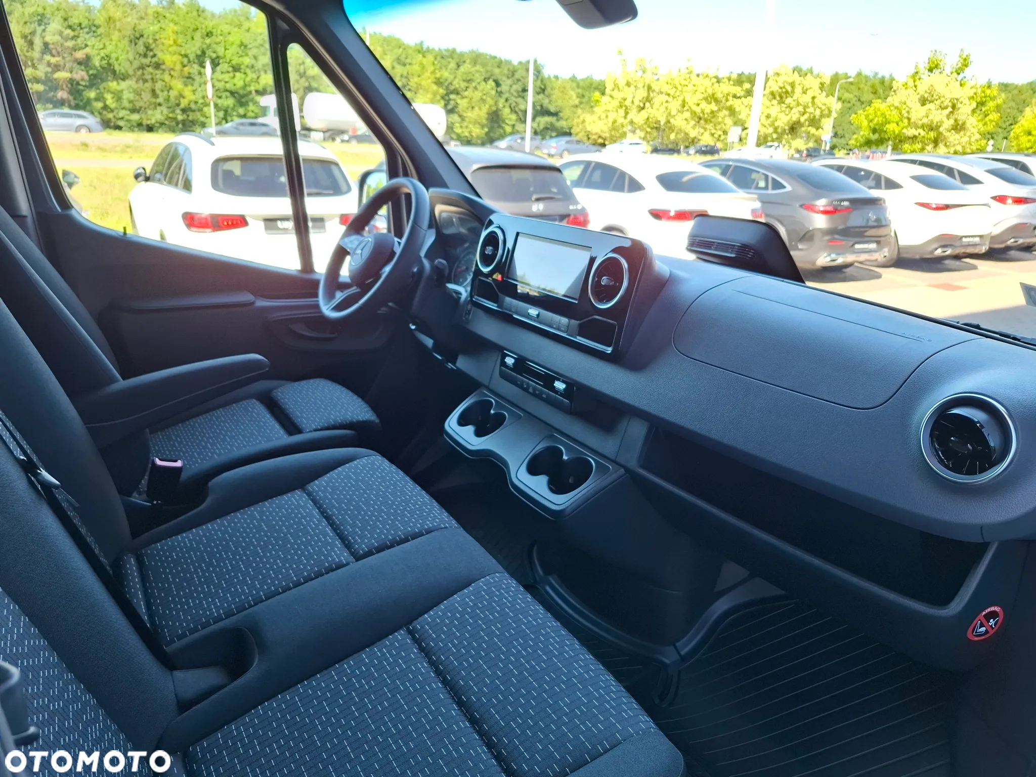 Mercedes-Benz Sprinter 317 CDI Furgon PRO 3665 mm L2H2 - 18