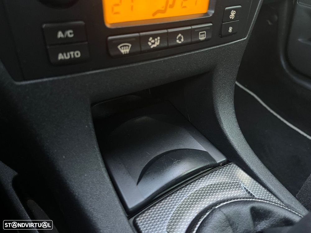 Citroën C4 1.6 HDi VTR - 16