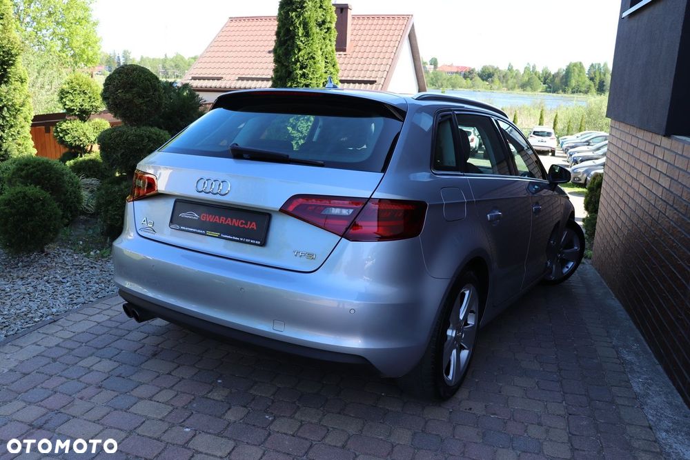 Audi A3 Sportback - 2