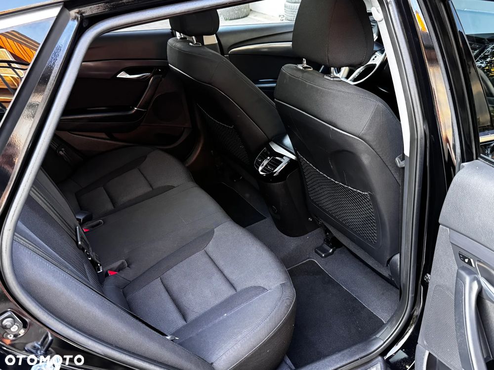 Hyundai i40 1.7 CRDi Premium - 17