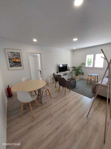 Apartamento T2 totalmente remodelado no centro de Corroios - Grande imagem: 3/7