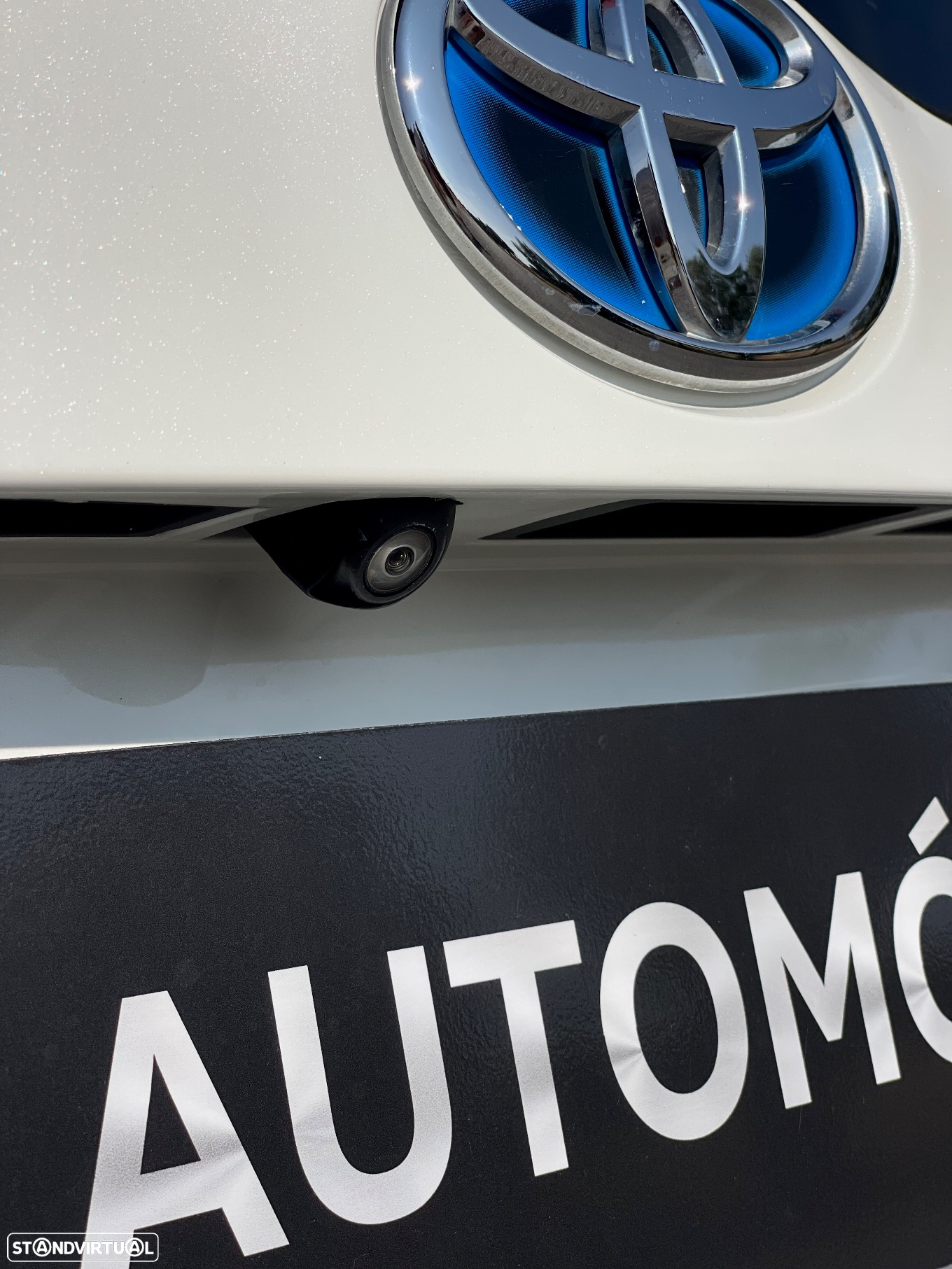 Toyota Prius 1.8 Plug-In Luxury Pele - 10