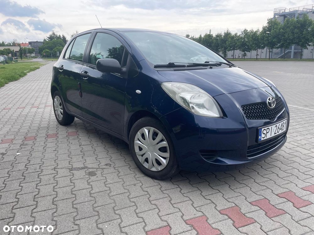 Toyota Yaris - 4