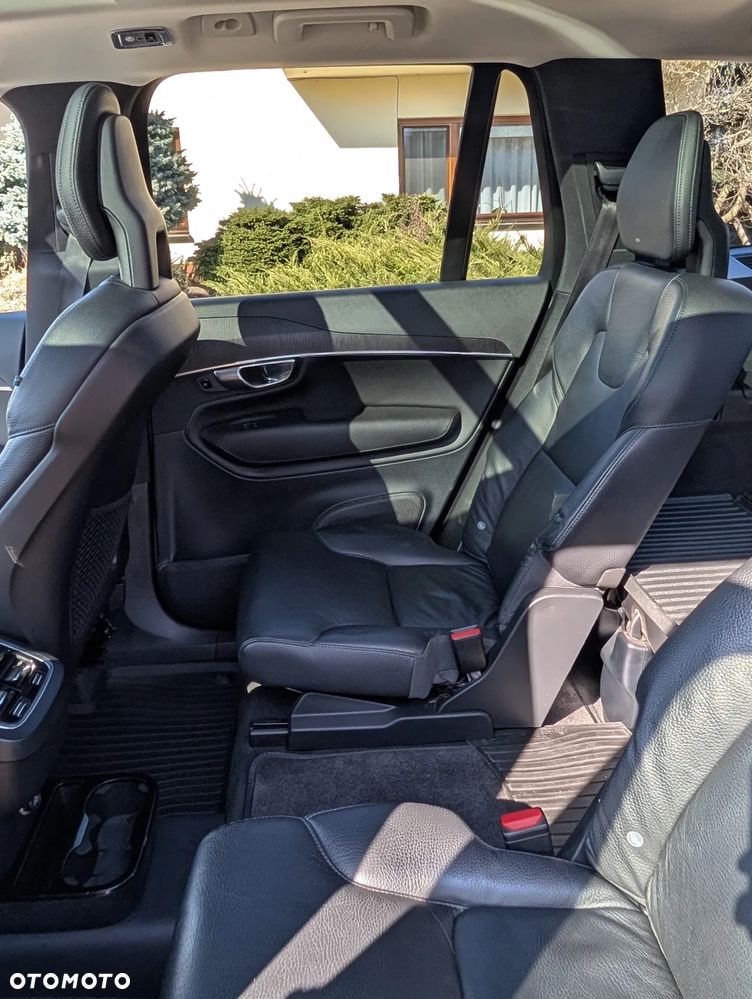 Volvo XC 90 - 21