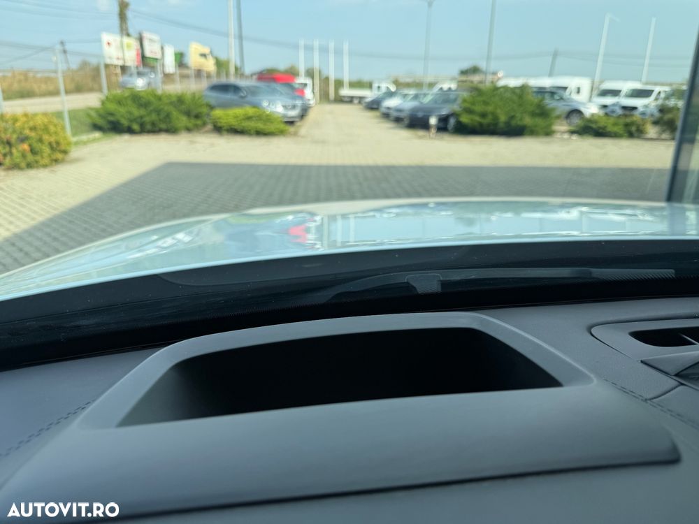 Volvo XC 90 D5 AWD R-Design - 27