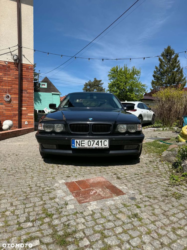 BMW Seria 7 740i - 2