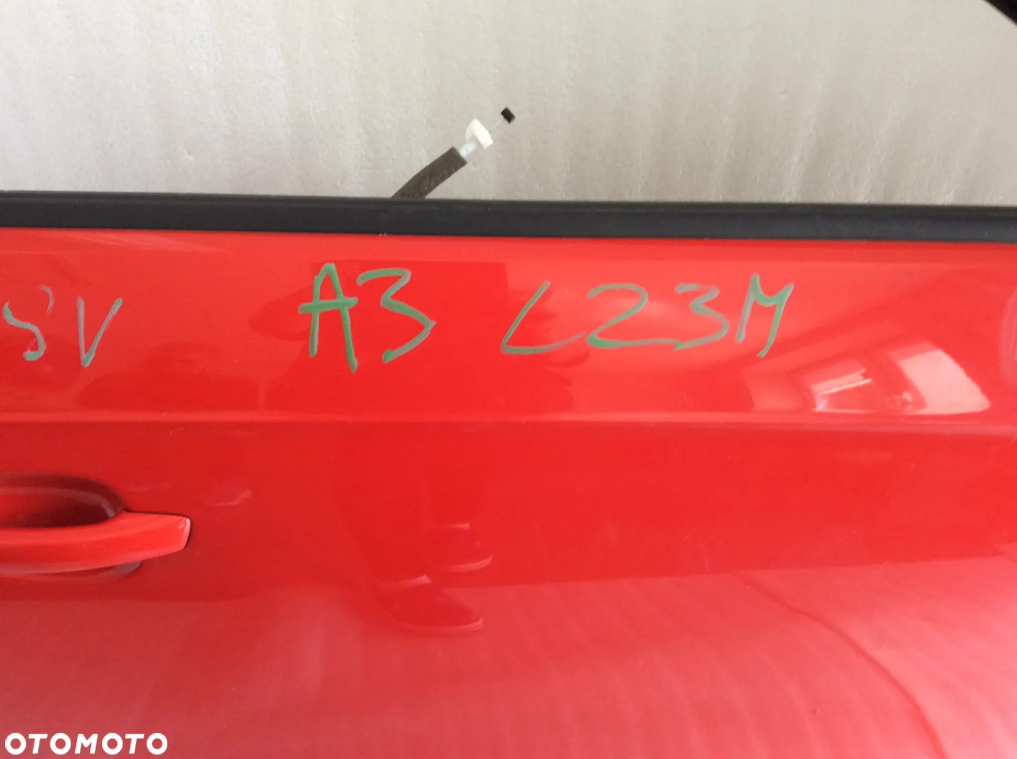 DZRZWI PRZÓD PRAWY AUDI A3 2012- 8V4 SPORTBACK CZERWONE L23M - 2