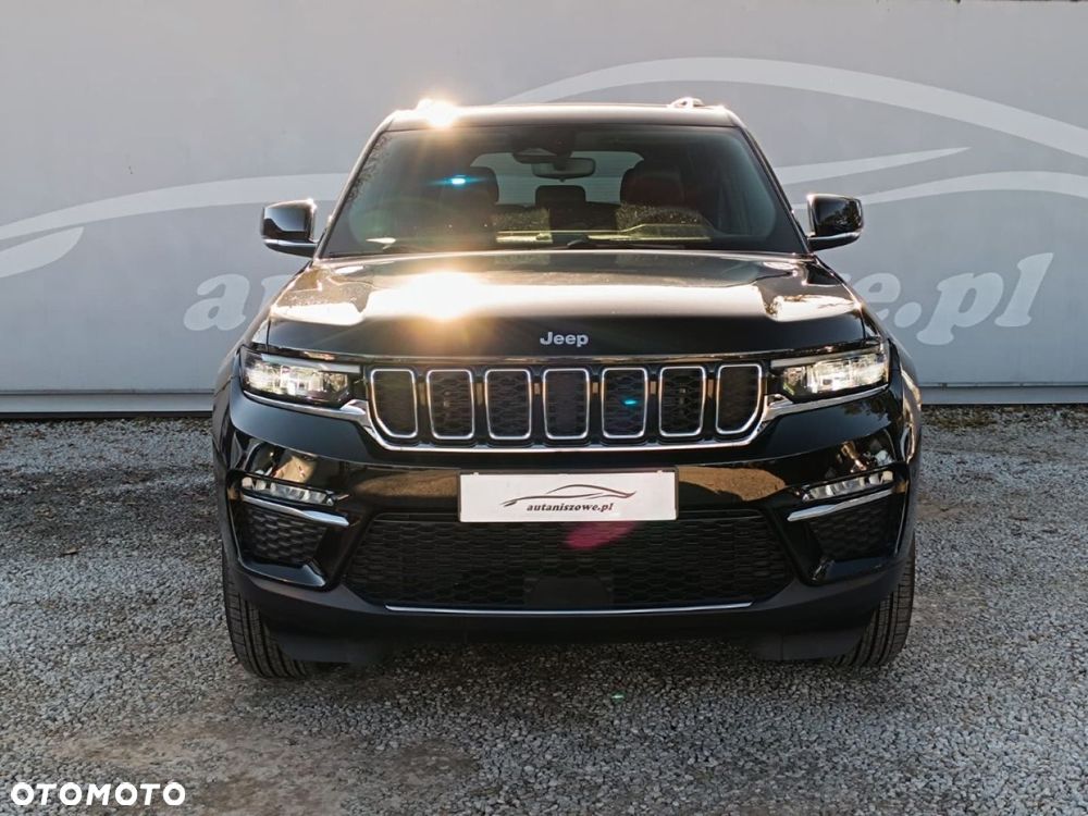 Jeep Grand Cherokee - 11