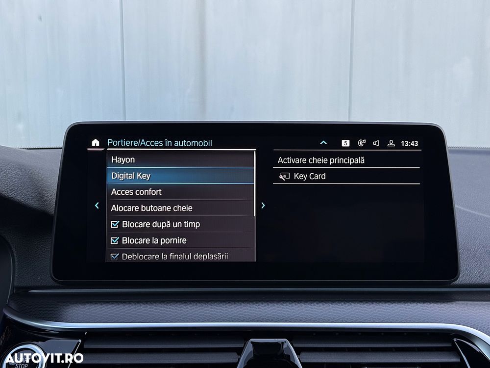 BMW Seria 5 530e Aut. - 40